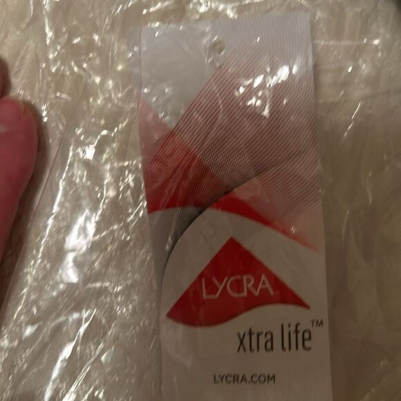 Land’s End Plus standard Tummy Control Square Neck Land’s underwire tankini top - Picture 8 of 13